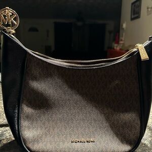 michael kors brand new purse no tags. bought at macys.  new this season.